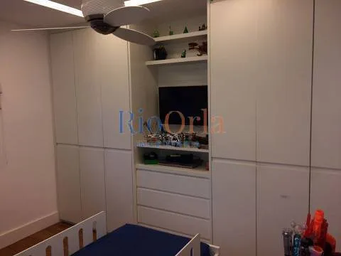 Furnished apartment with 4 bedrooms and enclosed balcony — photo 32