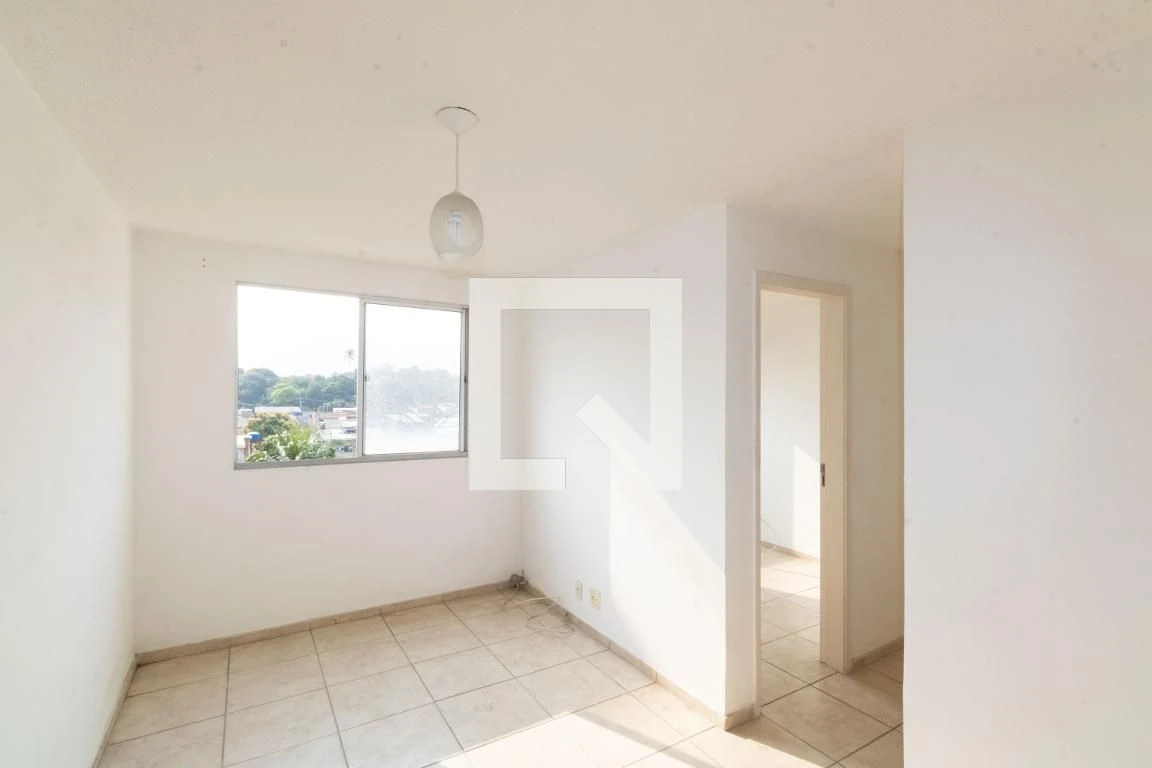 Apartamento com 2 quartos e cozinha americana