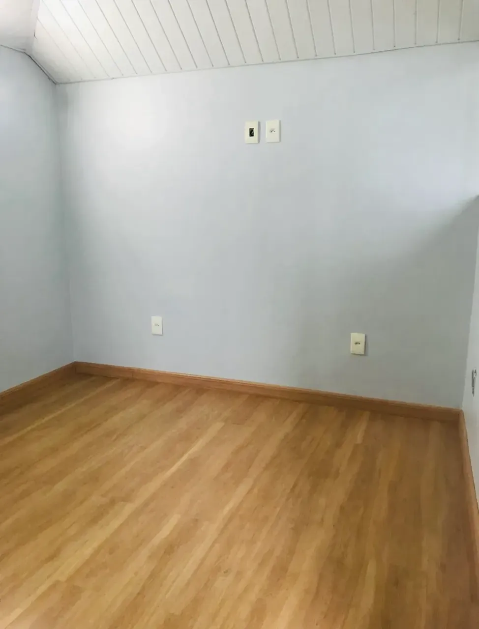 House with 4 bedrooms and 4 bathrooms and a separate kitchen — photo 16