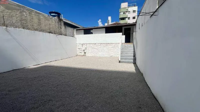 Garden in a 3-bedroom house, 82 m² — photo 12