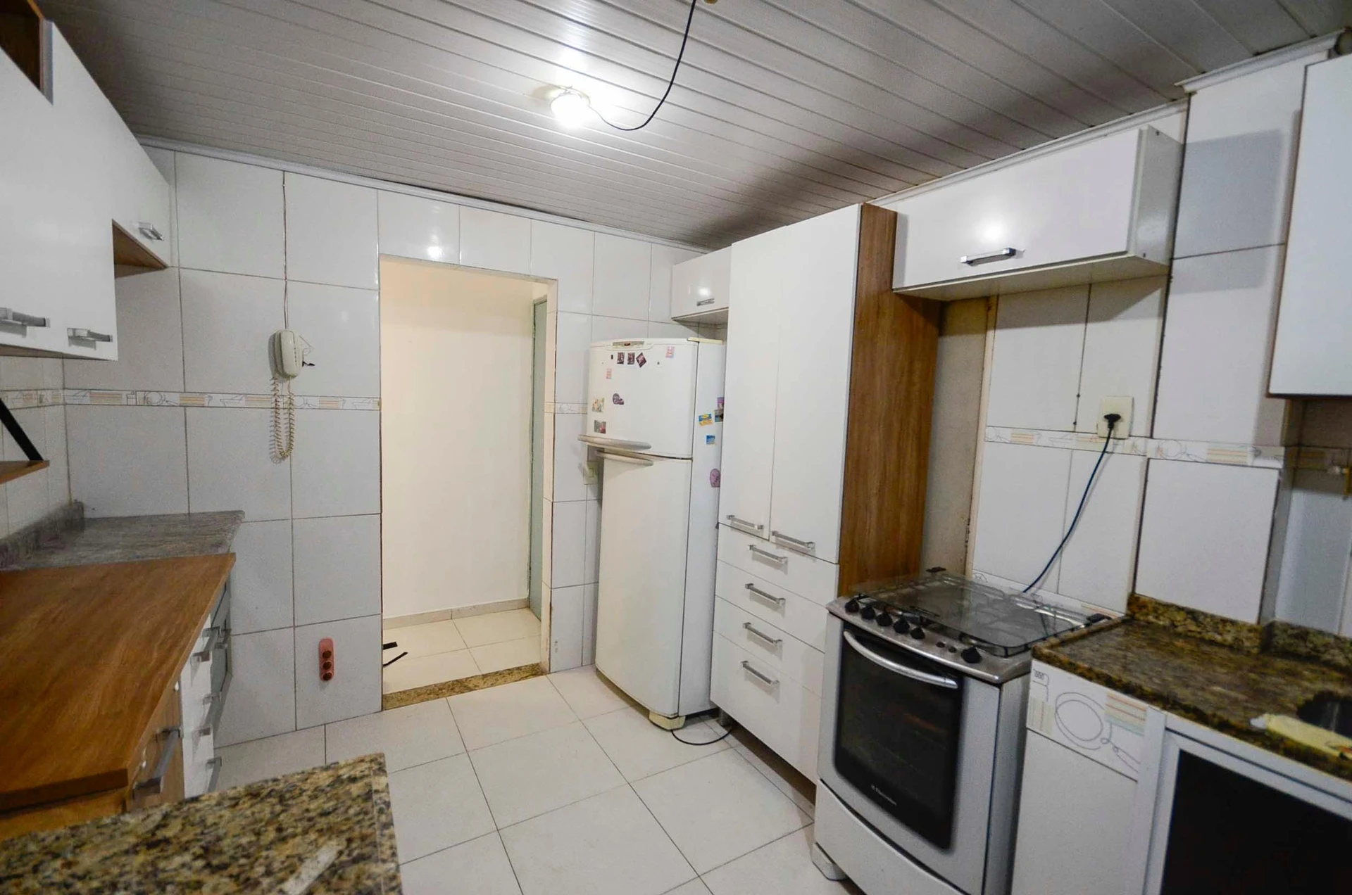 Furnished apartment, 65 m², with a jacuzzi — photo 10