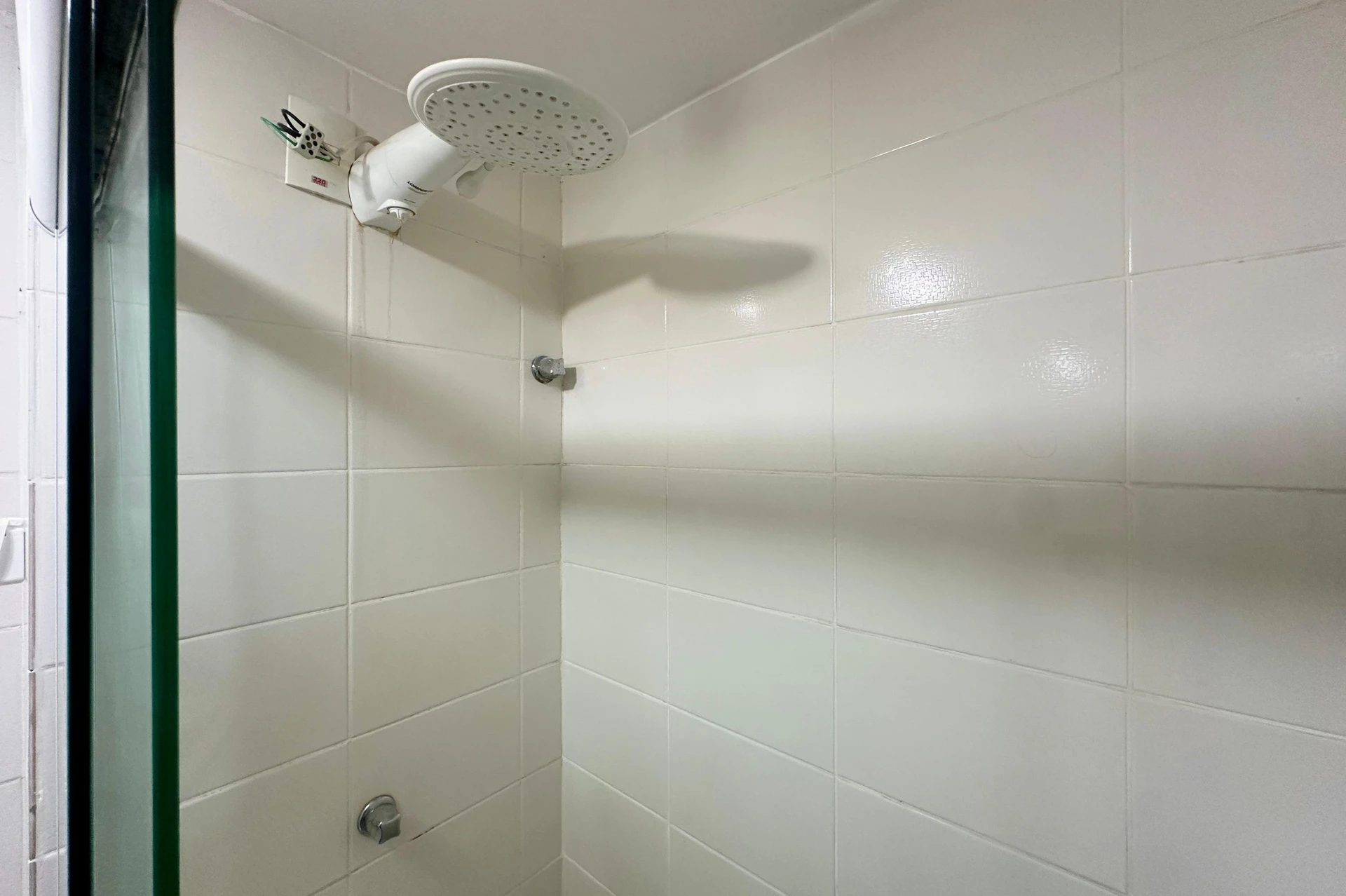 One-bedroom apartment in a building with a sauna — photo 15