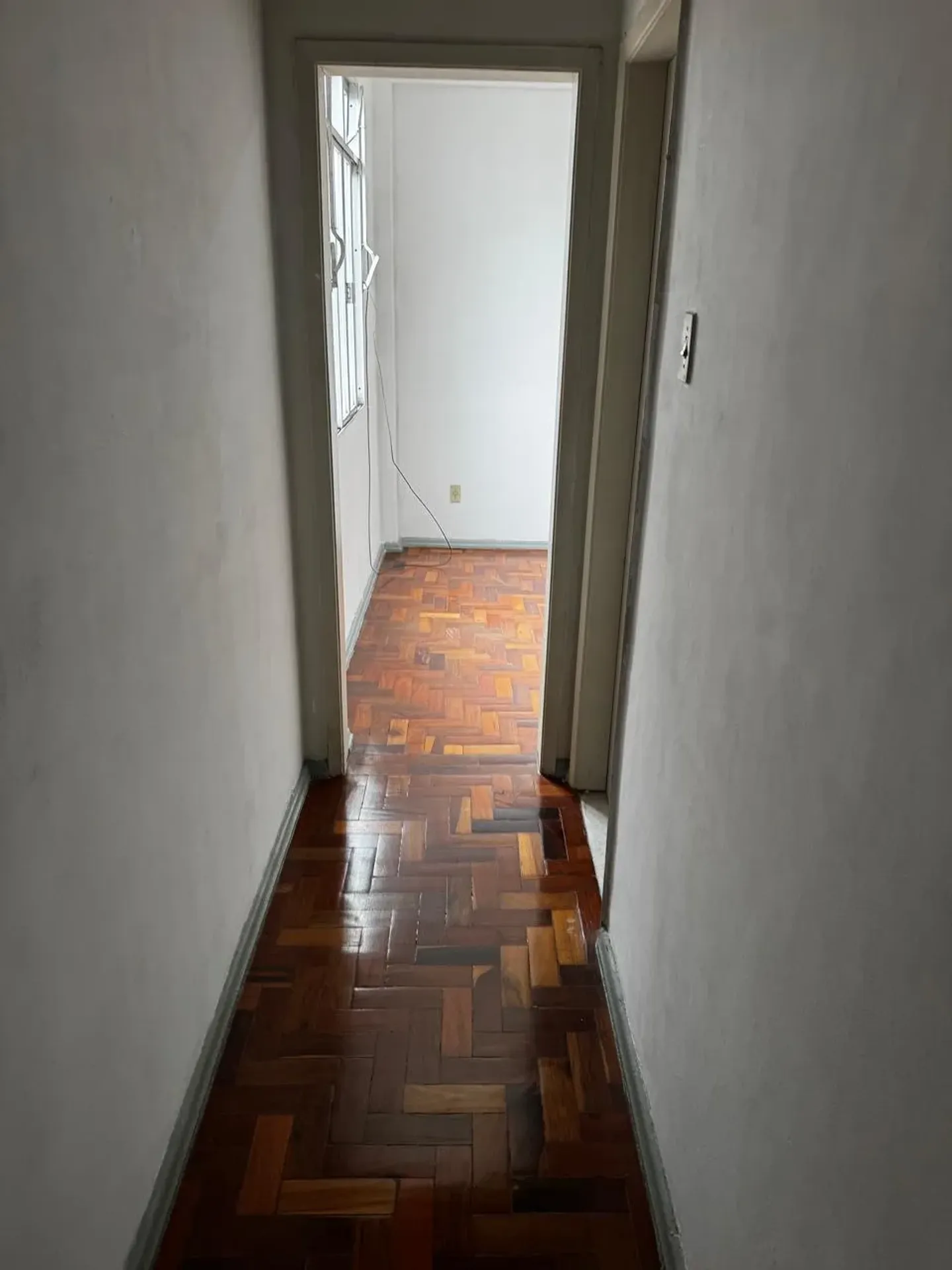 Wood or laminate floors in a 2-bedroom apartment, 65 m² — photo 18