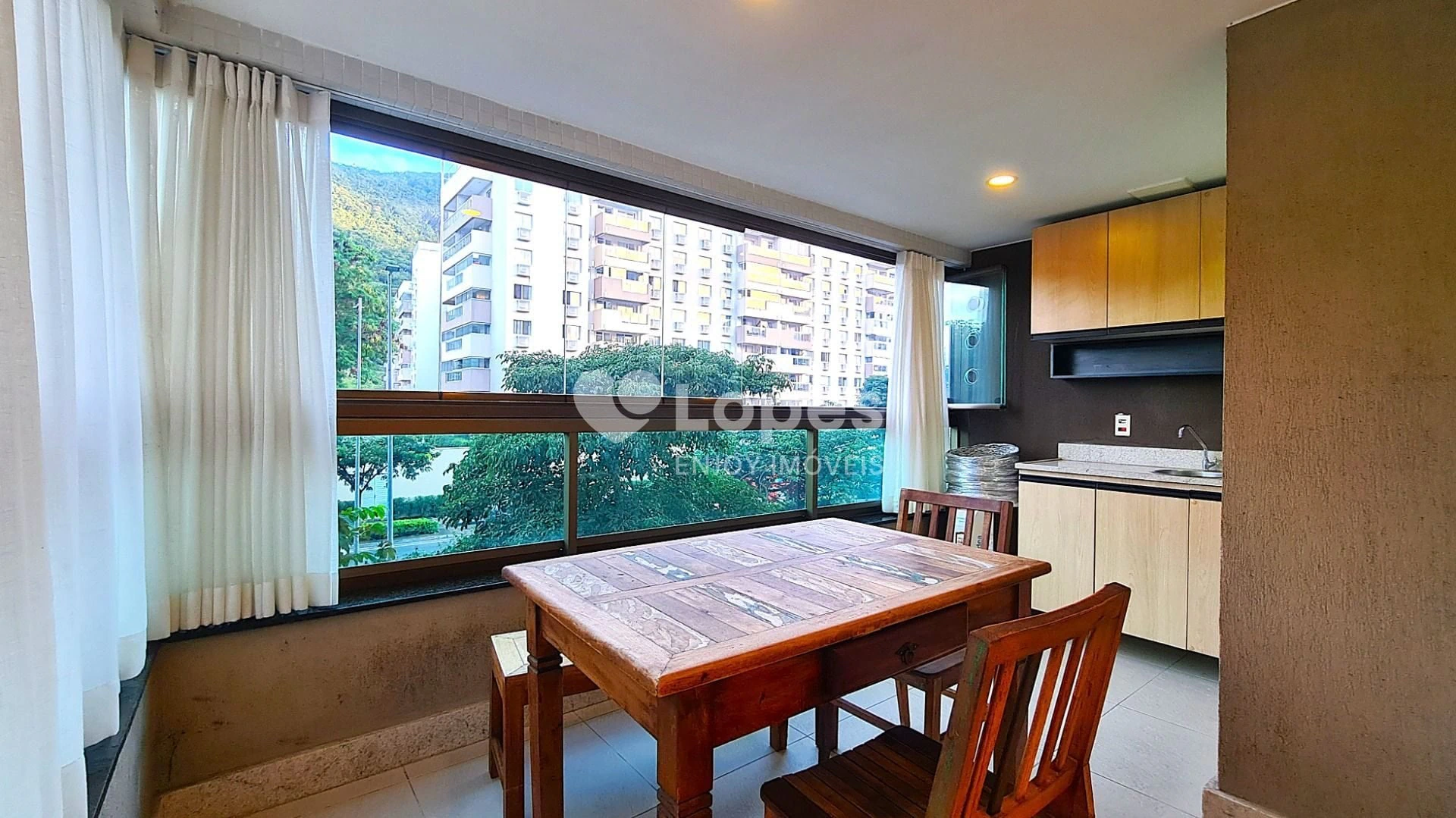 Furnished 2-bedroom apartment with a desk and 71 m² — photo 5