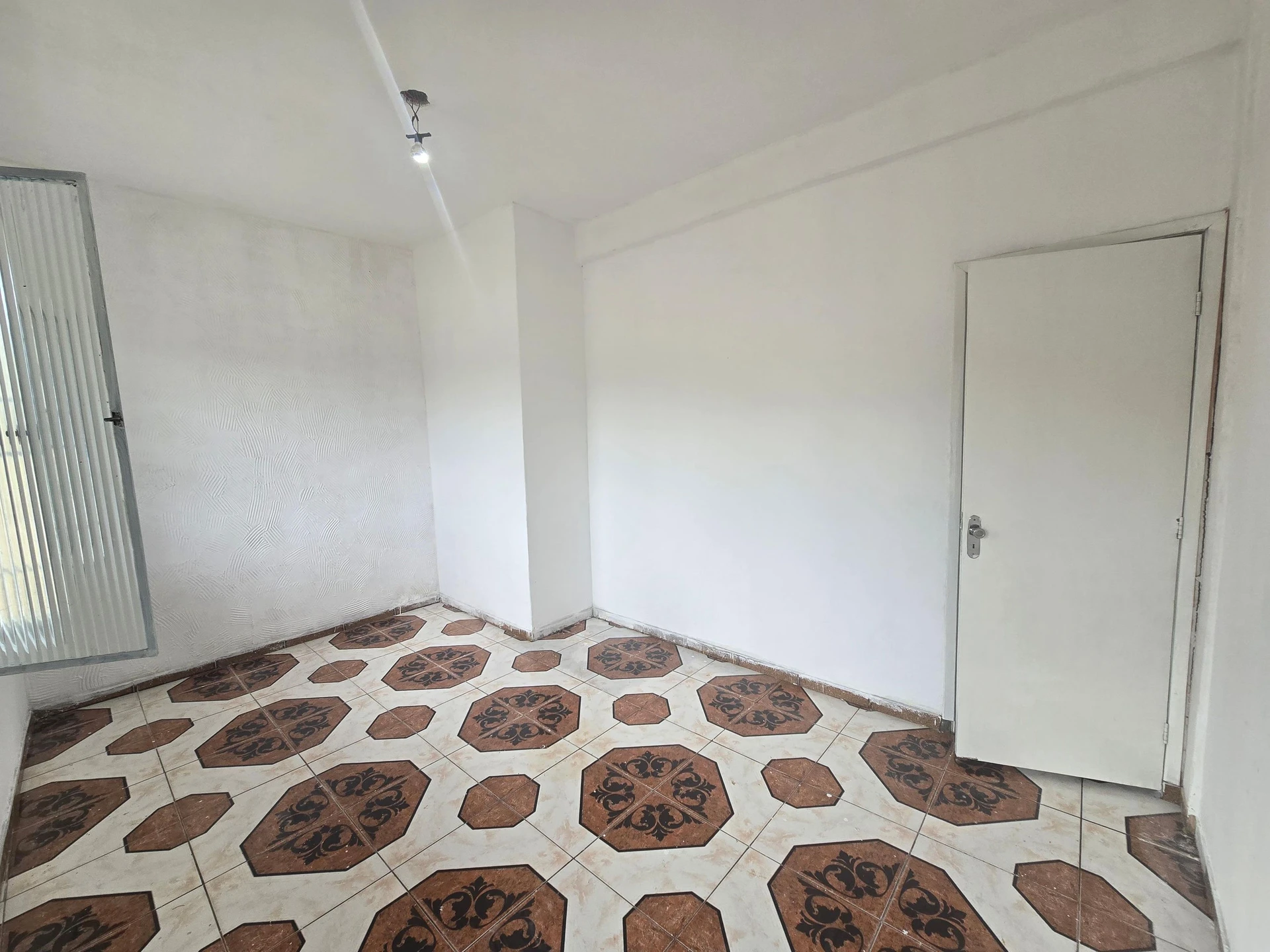 Квартира з 2 спальнями та відкритою кухнею — photo 15