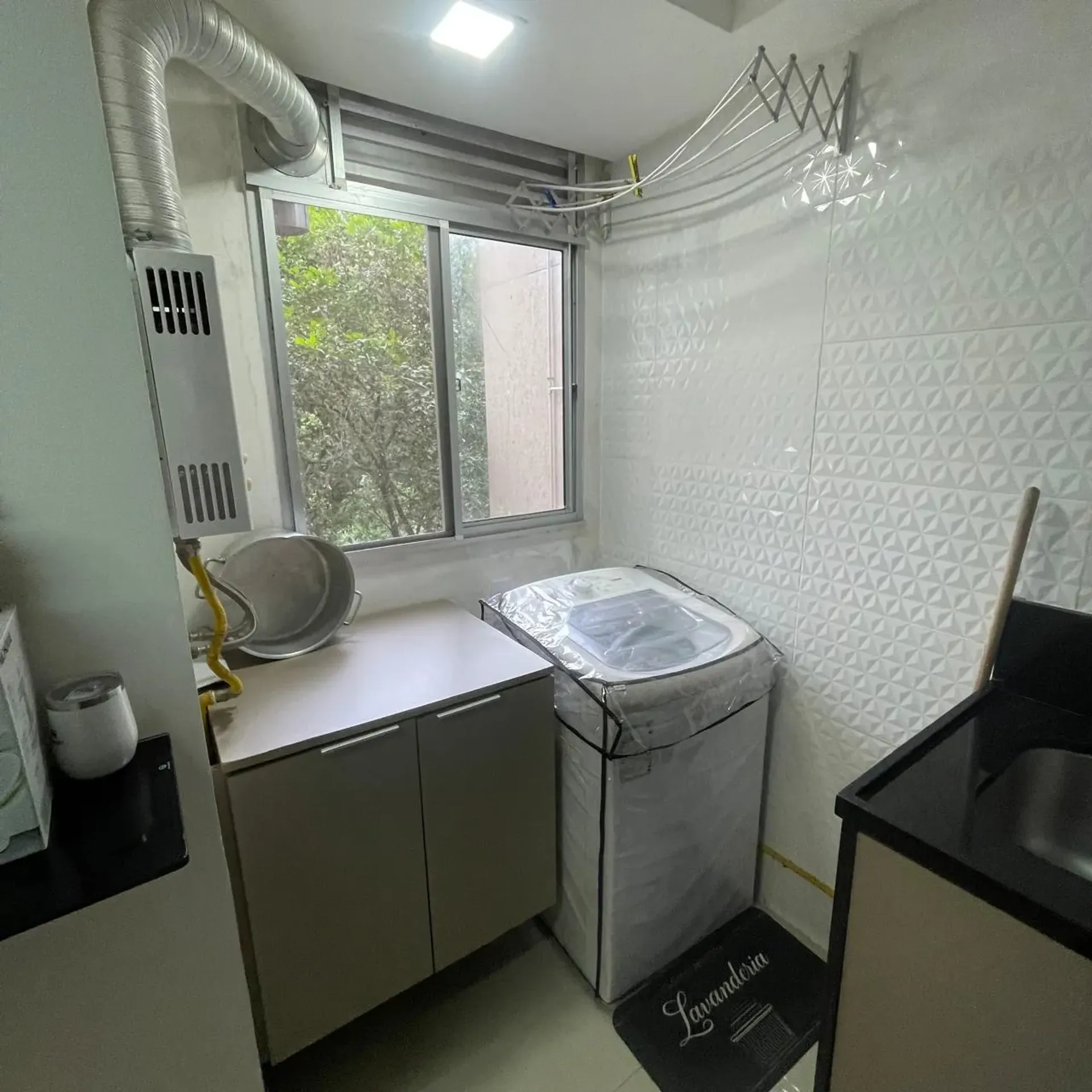2-bedroom apartment in a building with a pool — photo 6