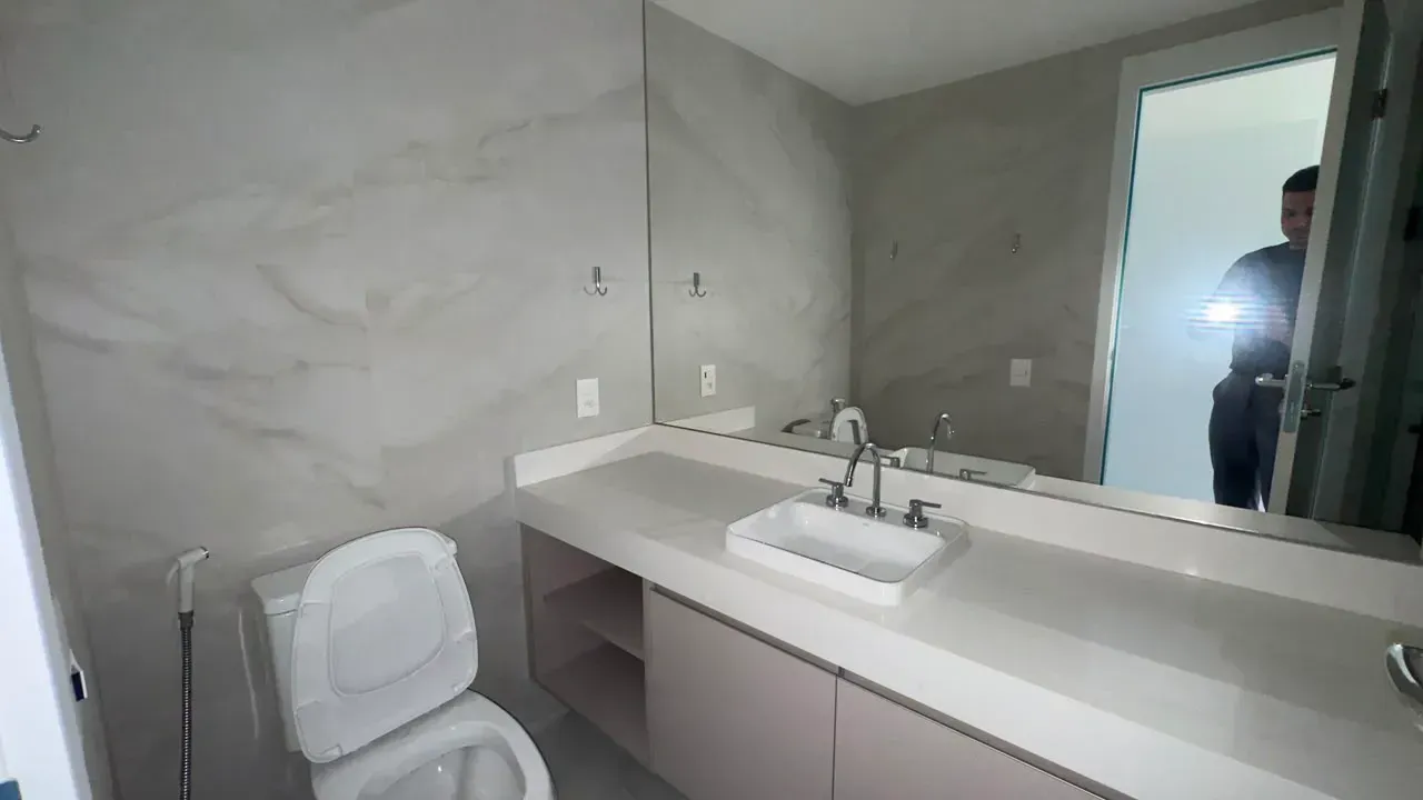 Apartamento sem mobília com 3 quartos e 4 banheiros — photo 20