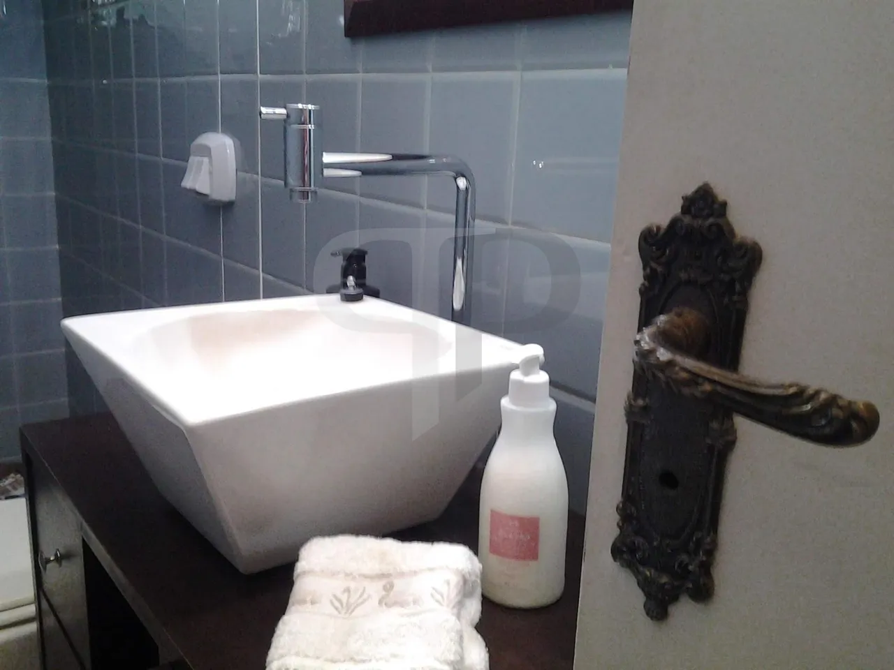 780 m² house with 4 bedrooms and 3 en-suite baths — photo 18