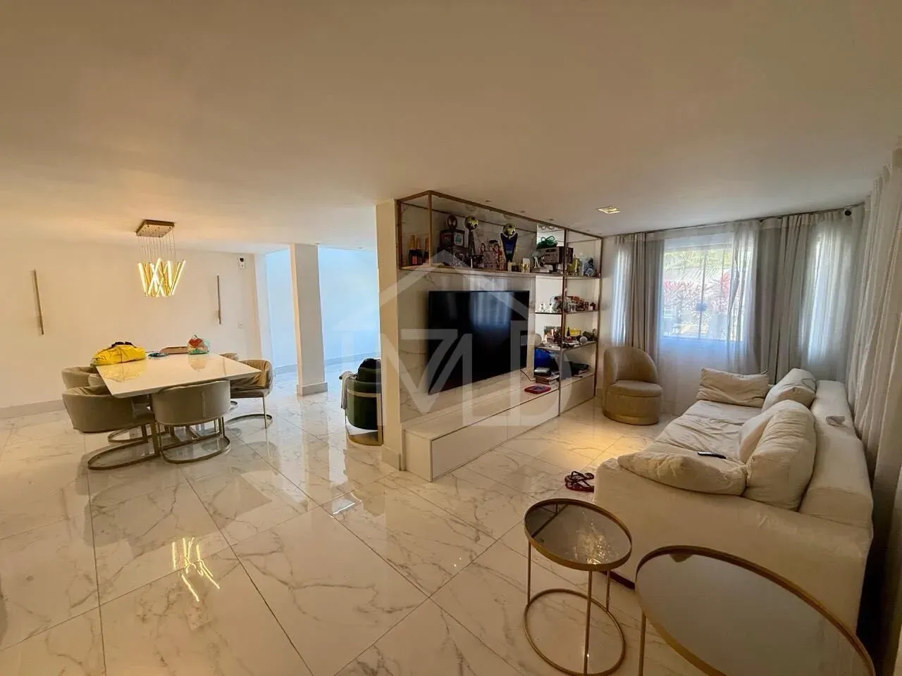 House with 3 suites, pool, 300 m² and 2 parking spots — photo 20