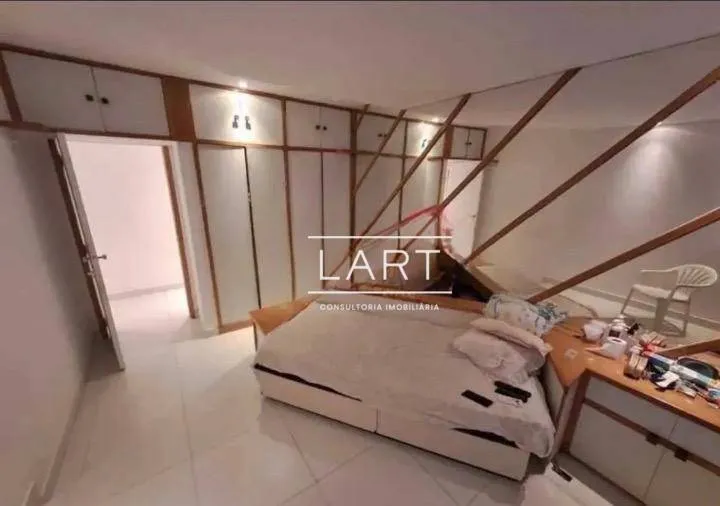 Apartamento mobiliado com 4 quartos e 4 banheiros — photo 16