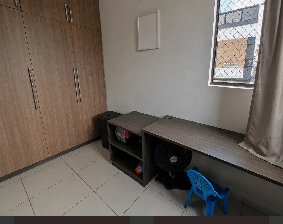 Робоче місце та 3 спальні: квартира 80 м² — photo 2