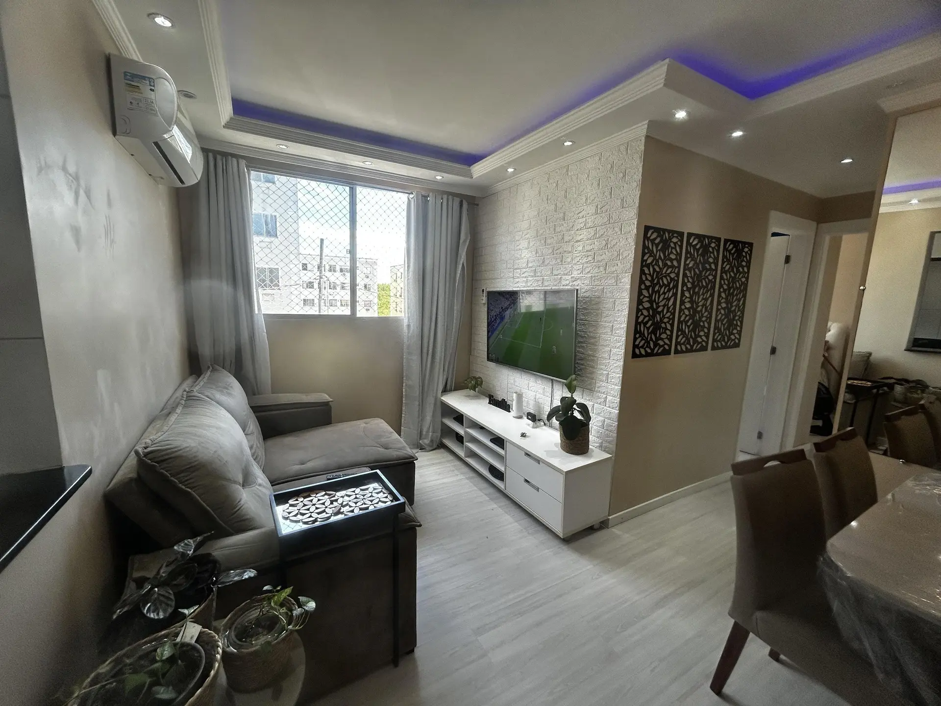 2-bedroom apartment with a home office