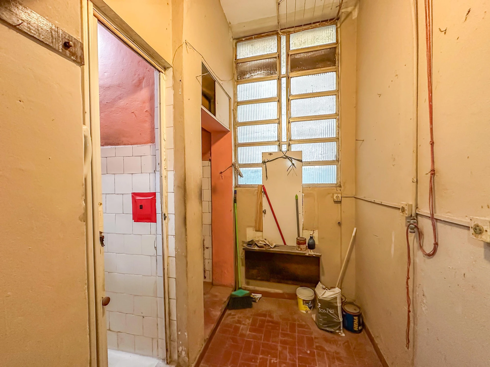 Незайнятий меблями студіо з 1 спальнею та 1 ванною — photo 5