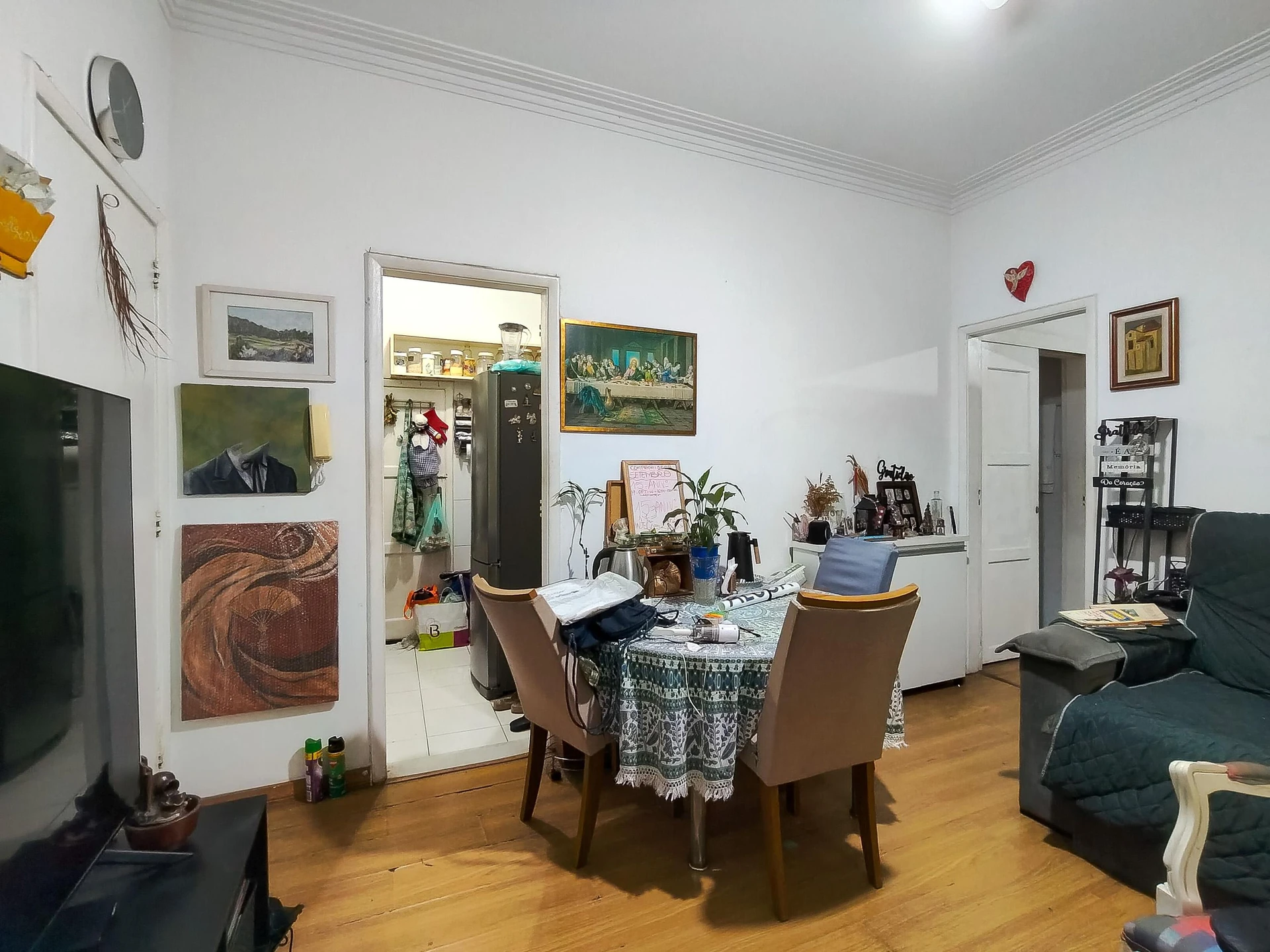 Furnished apartment with 1 en-suite and 2 bathrooms — photo 2