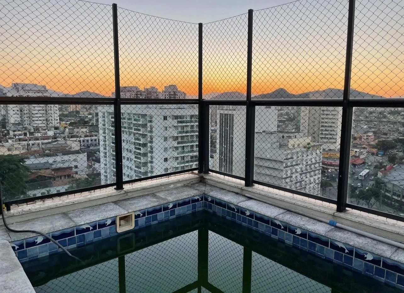 Floor-to-ceiling windows in a 3-bedroom apartment, 140 m² — photo 22