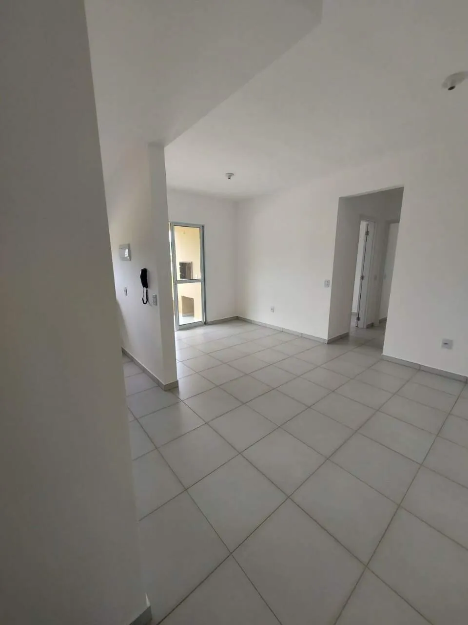 2-bedroom apartment with 1 bathroom and a balcony — photo 13