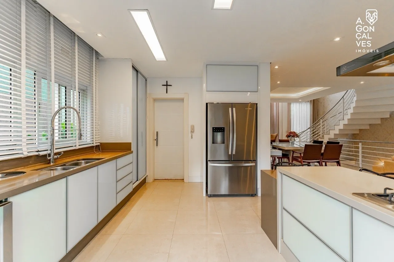 Furnished 3-bedroom house with 5 bathrooms — photo 11