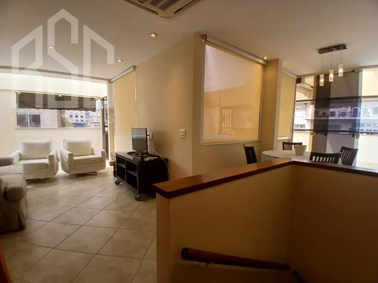 Balcony with a grill in a 2-bedroom apartment, 153 m² — photo 13