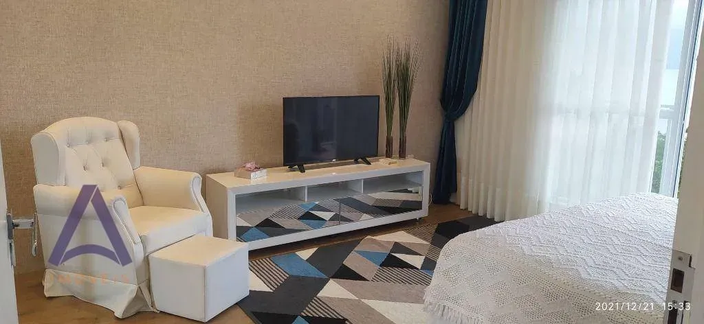 Furnished house with 3 bedrooms and 360 m²