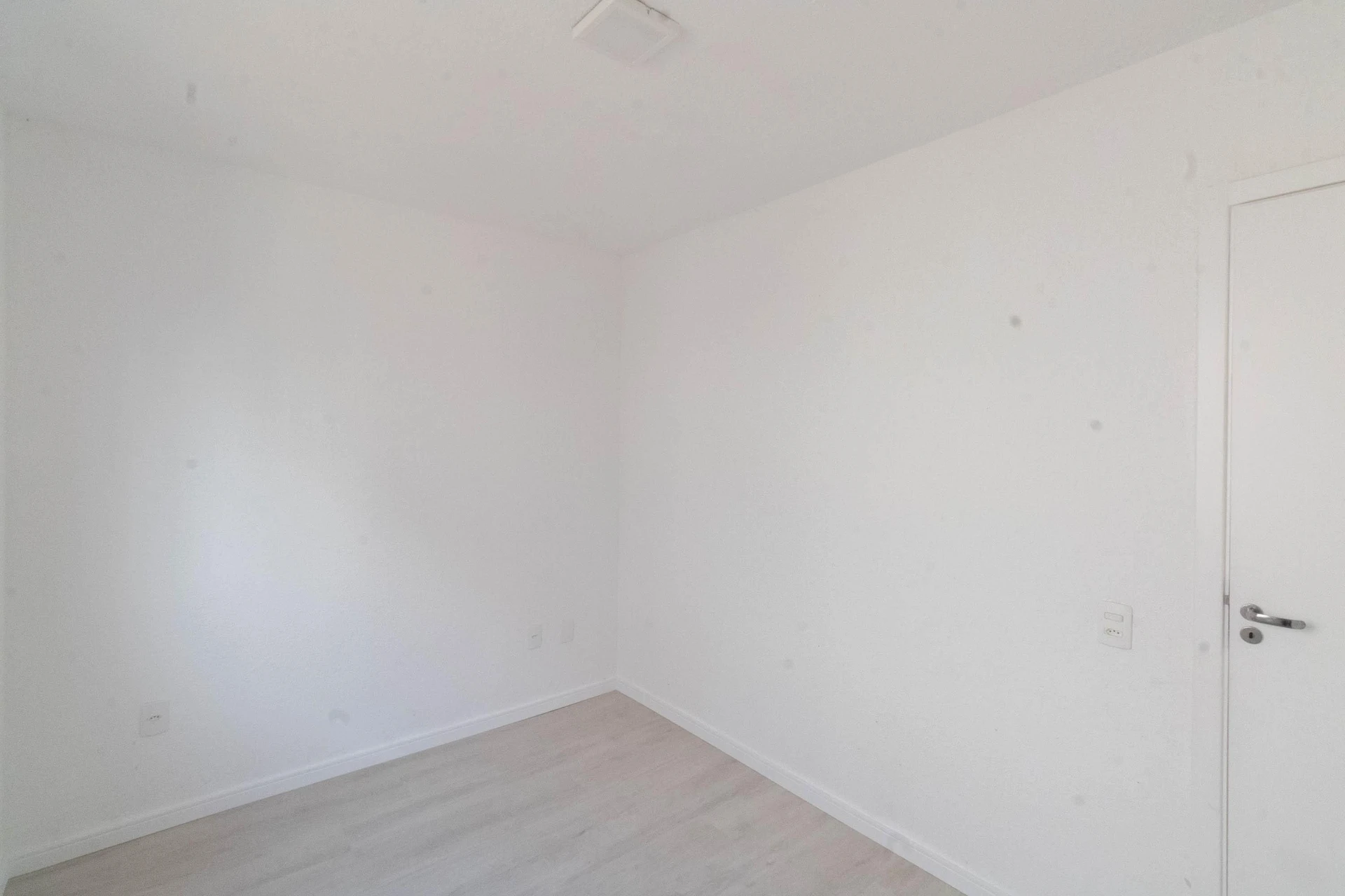 Unfurnished rental apartment with 2 bedrooms and 1 parking spot — photo 23