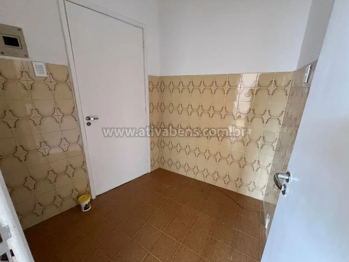 Apartment with 2 bedrooms and 1 bathroom, no parking — photo 21