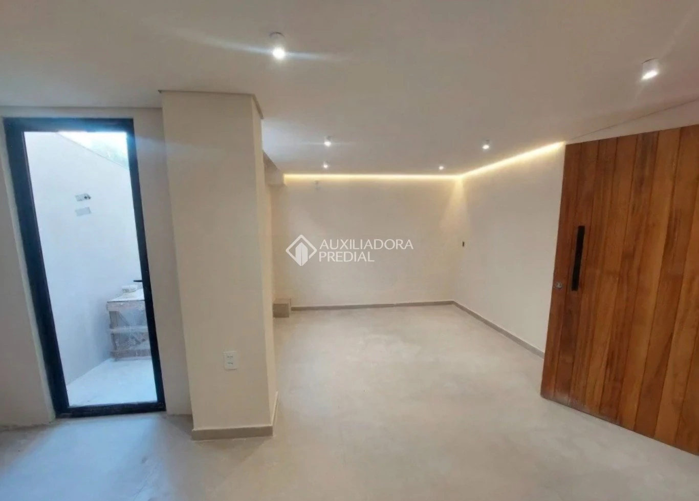 1-bedroom apartment with open kitchen and 30 m² — photo 3