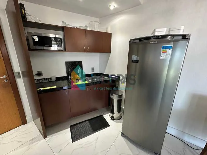 Furnished 1-bedroom apartment with balcony and parking — photo 3