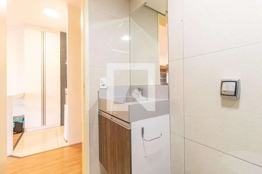 Furnished studio, 37 m², with a washing machine — photo 12
