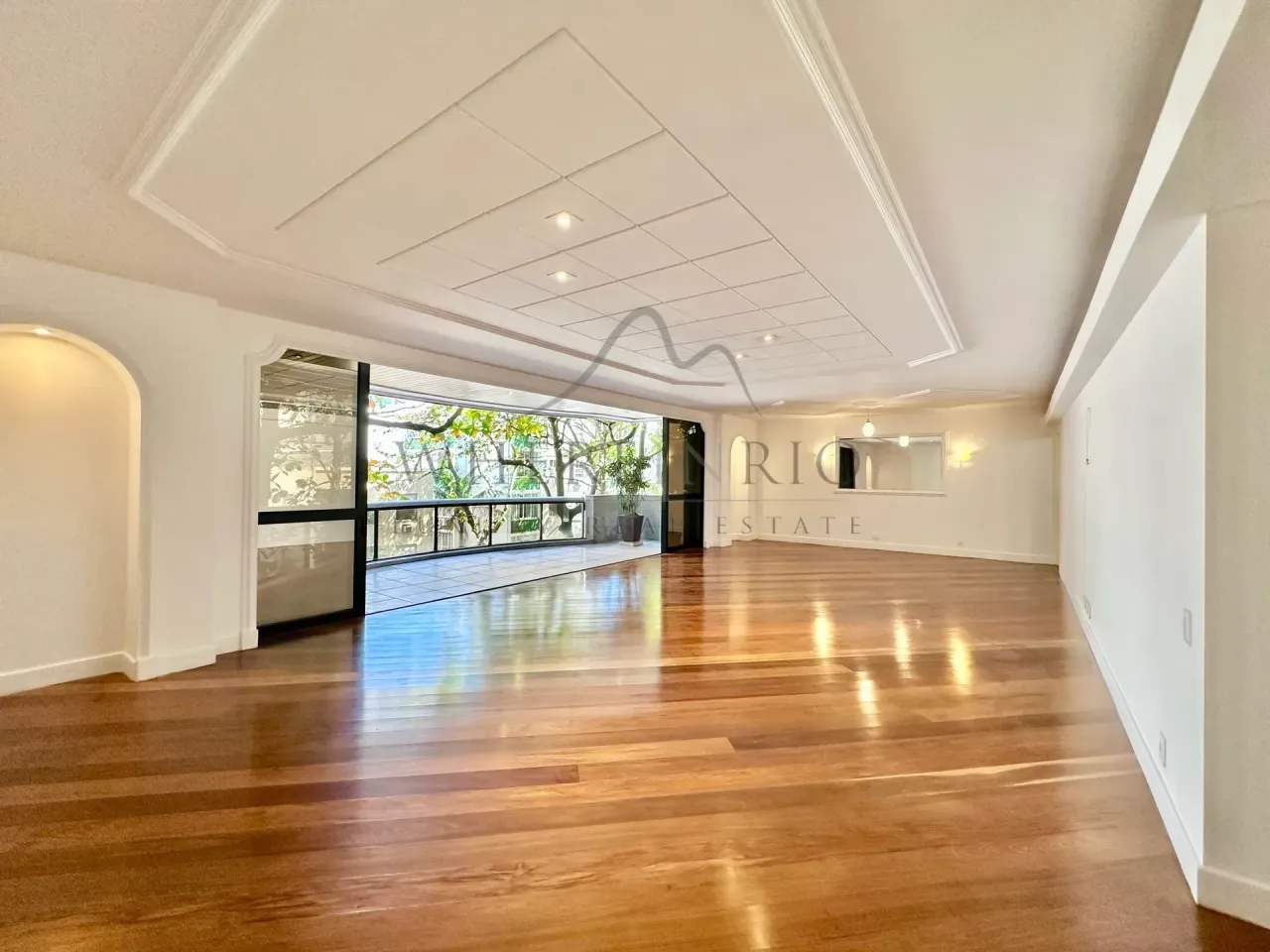 Apartment with air conditioning and 4 bedrooms — photo 9