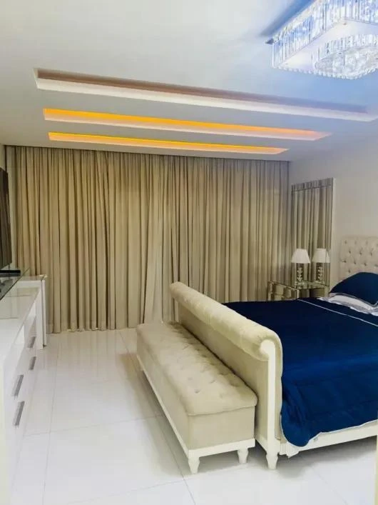 Furnished house with 4 en-suite bedrooms and 6 baths — photo 7
