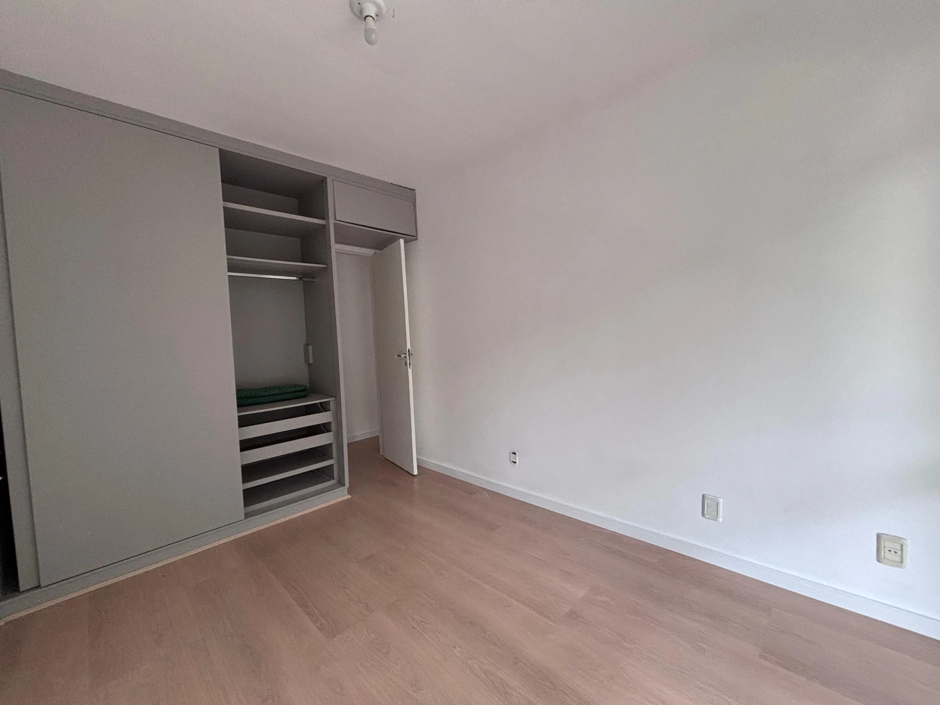 Apartamento sem mobília com 2 quartos e 2 banheiros — photo 37