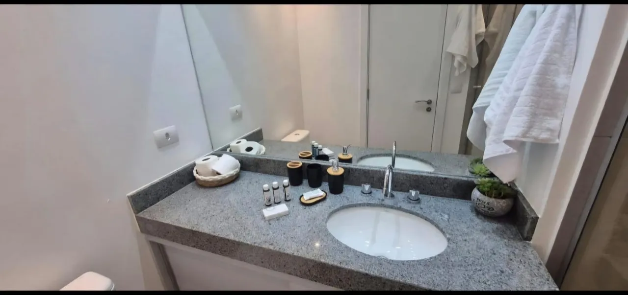 Furnished studio with 1 bedroom and balcony, no parking — photo 6