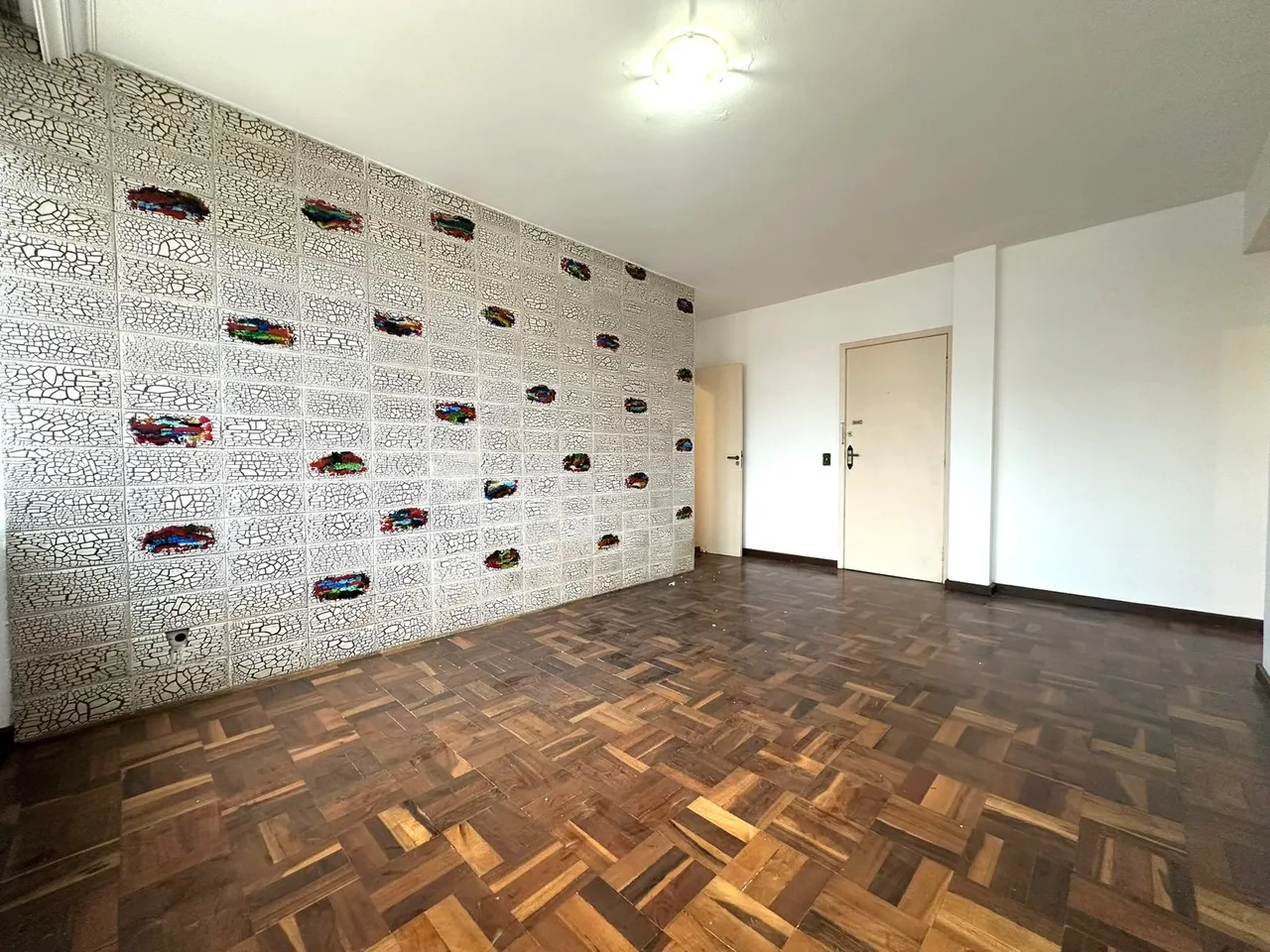 Rental apartment with 2 bedrooms and 1 bathroom — photo 2
