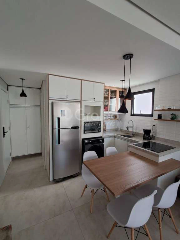 Estudio de 32 m² con 1 baño y ducha de vidrio — photo 2