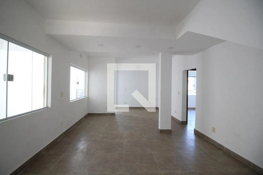 Rental house with 4 bedrooms and 340 m² — photo 7
