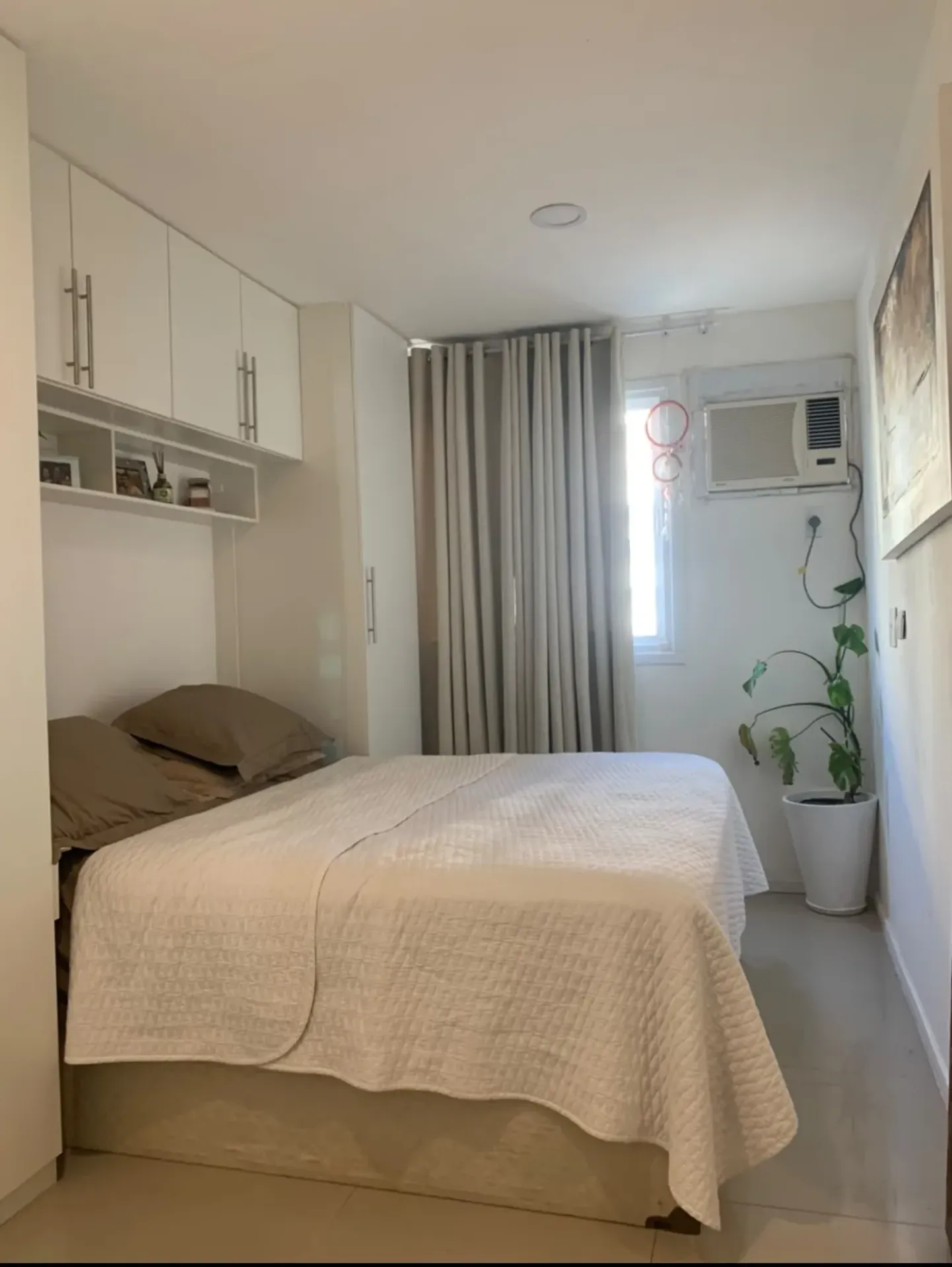 Furnished apartment, 74 m², with a glass-enclosed balcony — photo 13