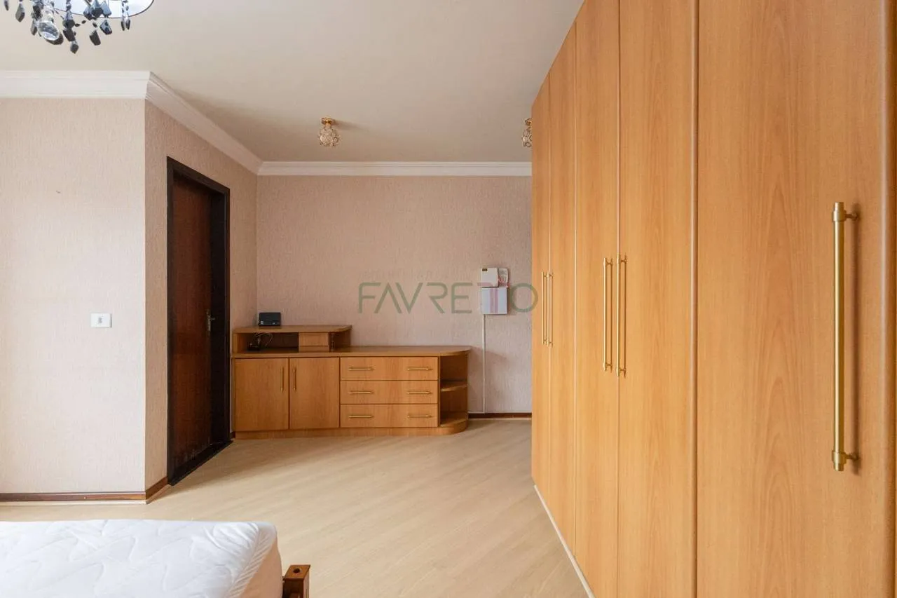 480 m² house with a bathtub and a garden — photo 14