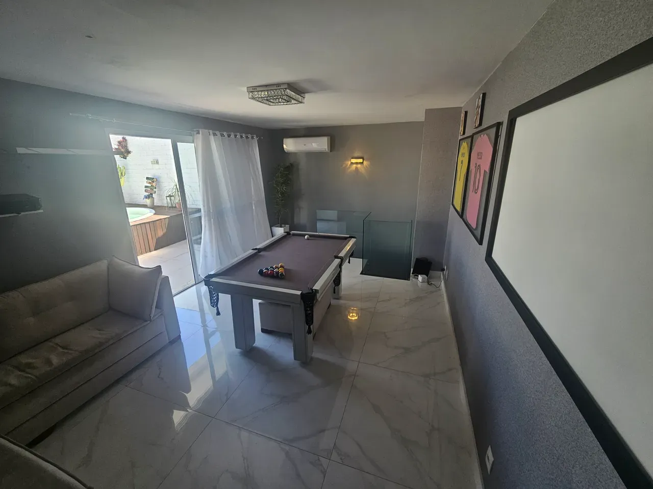 Apartamento com 5 quartos e 5 banheiros em 215 m² — photo 12