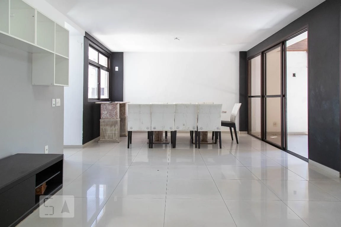 3-bedroom apartment with 3 bathrooms and 2 parking spaces — photo 3