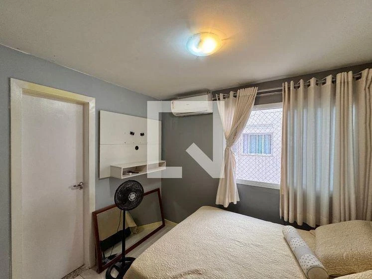 Furnished apartment, 132 m², with a glass-enclosed balcony — photo 46
