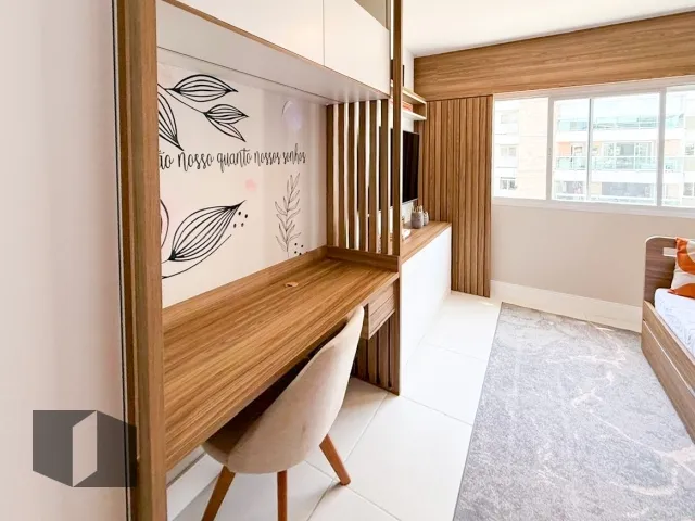 Unfurnished apartment with 4 bedrooms and open-plan kitchen — photo 20