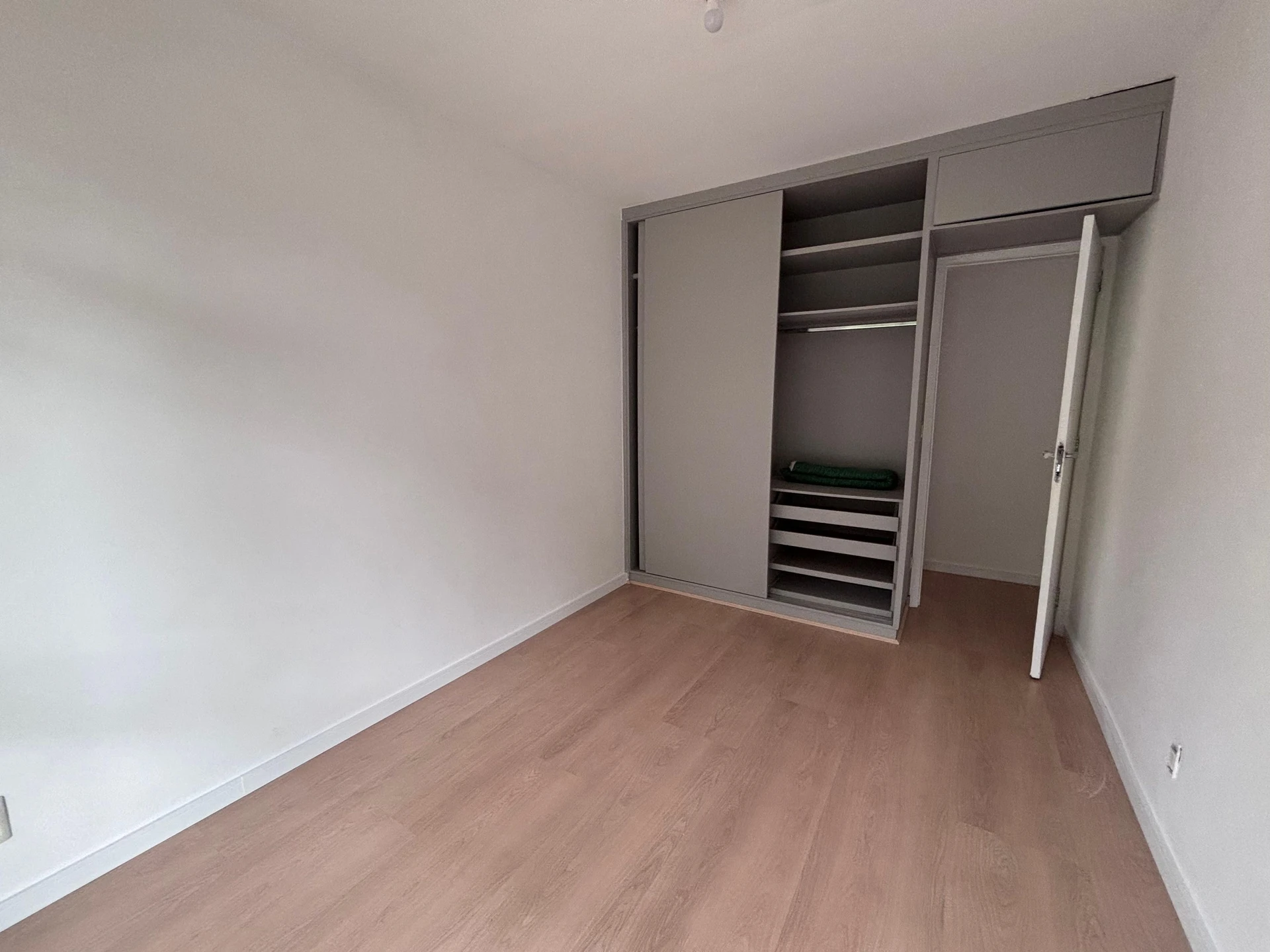 Apartamento sem mobília com 2 quartos e 2 banheiros — photo 28