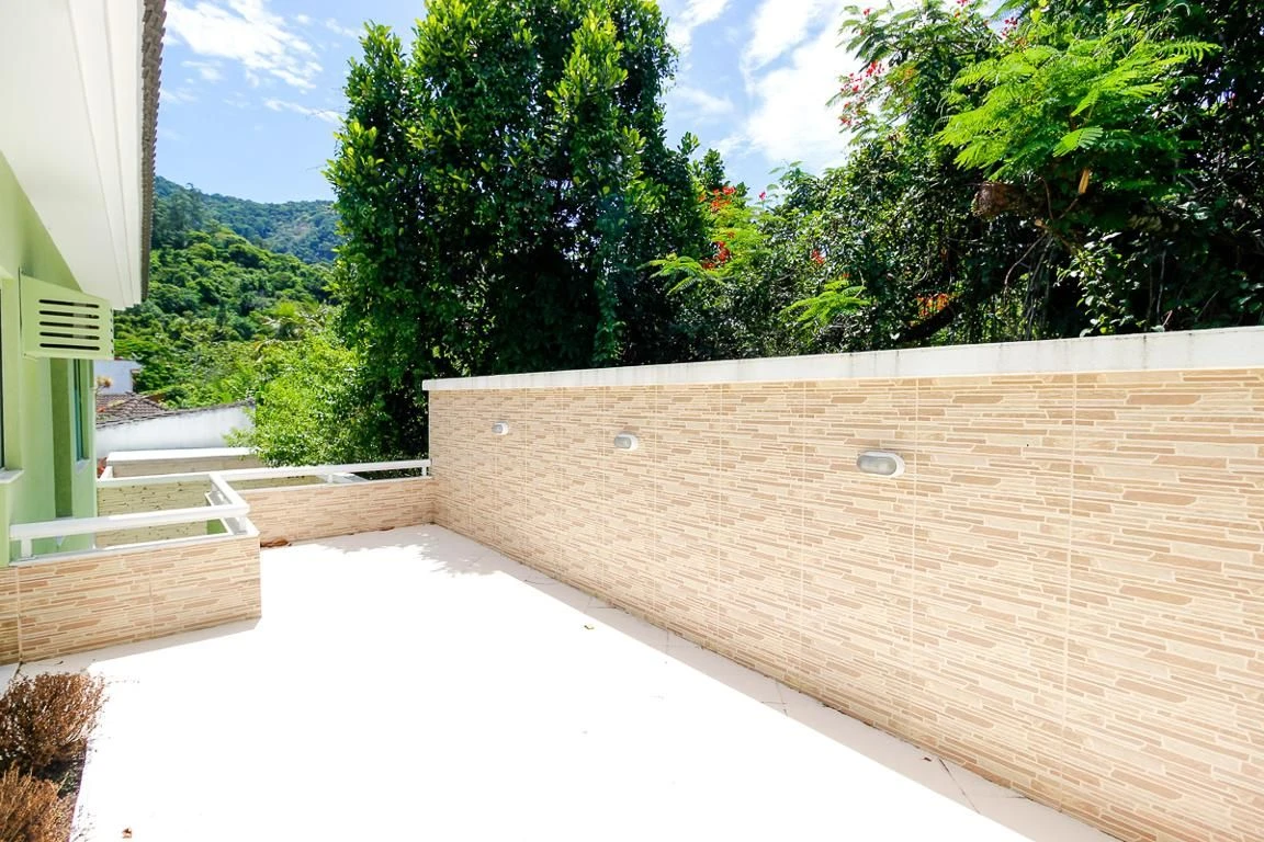 House with 5 bedrooms and 11 bathrooms plus 5 parking — photo 64