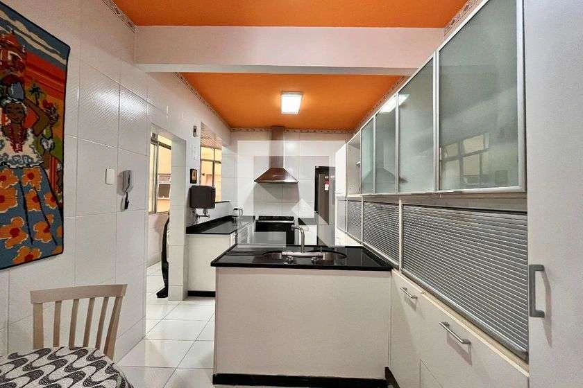 3-bedroom apartment with 301 m² and no parking — photo 27