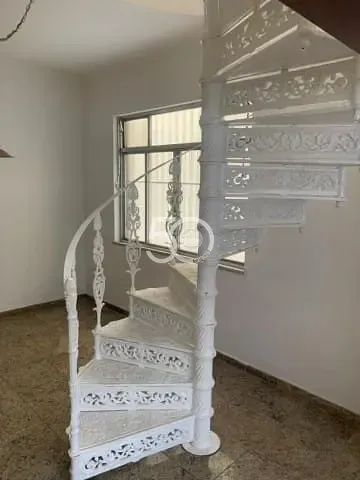 Casa com 5 quartos e cozinha fechada — photo 19