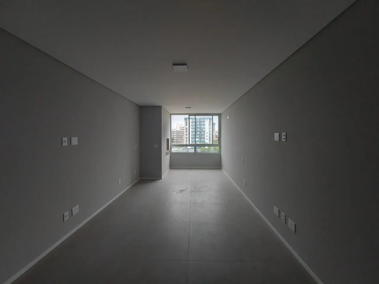 Apartamento de 3 suites con jardín privado y 2 plazas — photo 27