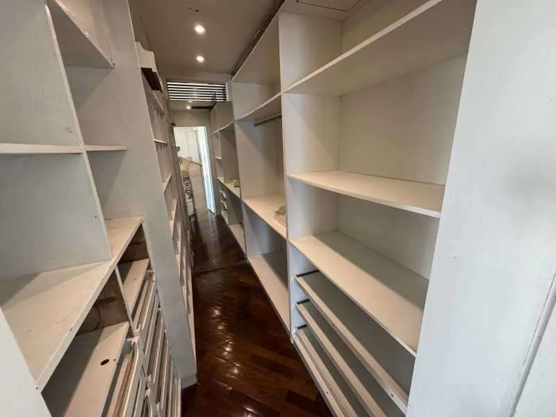250 m² apartment with 4 bedrooms, 5 bathrooms and 3 parking — photo 12