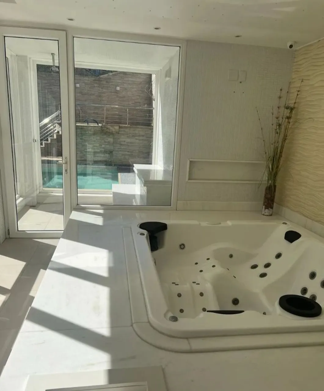 Furnished house with 5 bedrooms and 5 bathrooms — photo 8