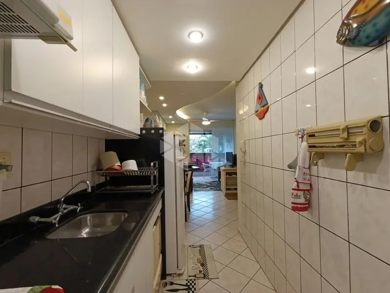 Balcony with a grill in a 3-bedroom apartment, 80 m² — photo 27