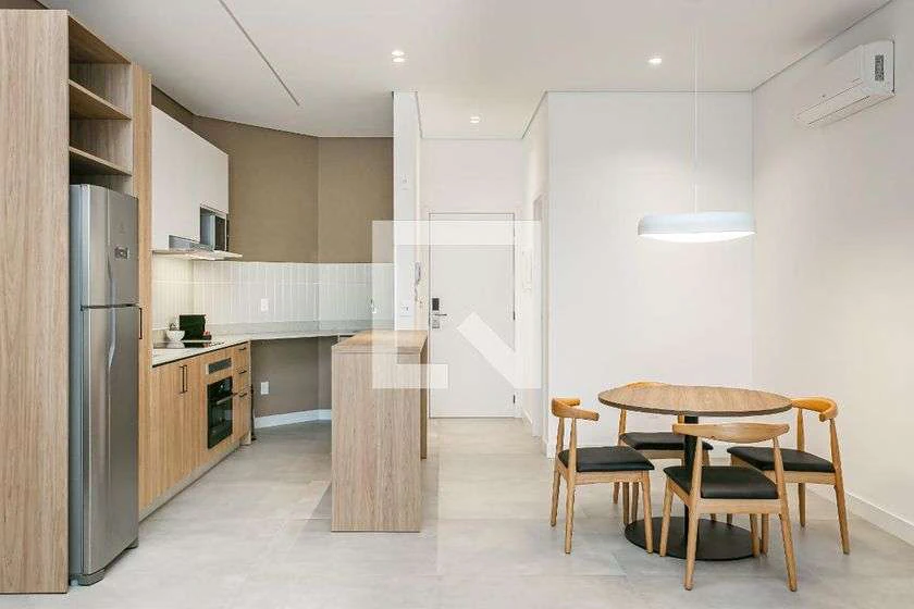 Furnished apartment with balcony, 1 bedroom and 1 bathroom — photo 4